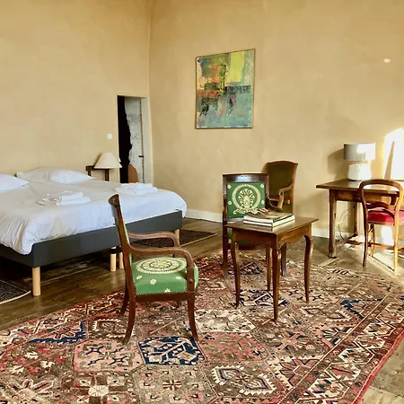 D'hotes Au Chateau De Gandillac Bed & Breakfast