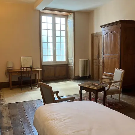 D'hotes Au Chateau De Gandillac Bed & Breakfast *
