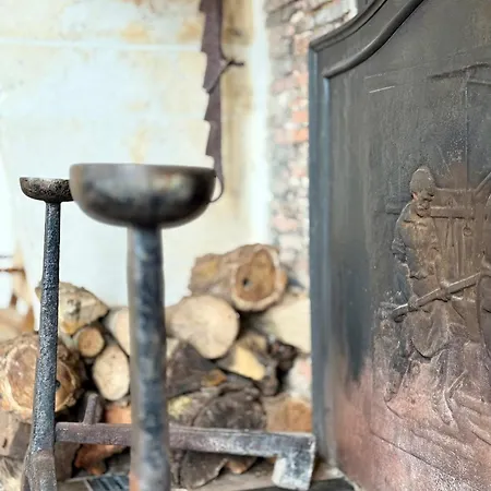 D'hotes Au Chateau De Gandillac Bed & Breakfast